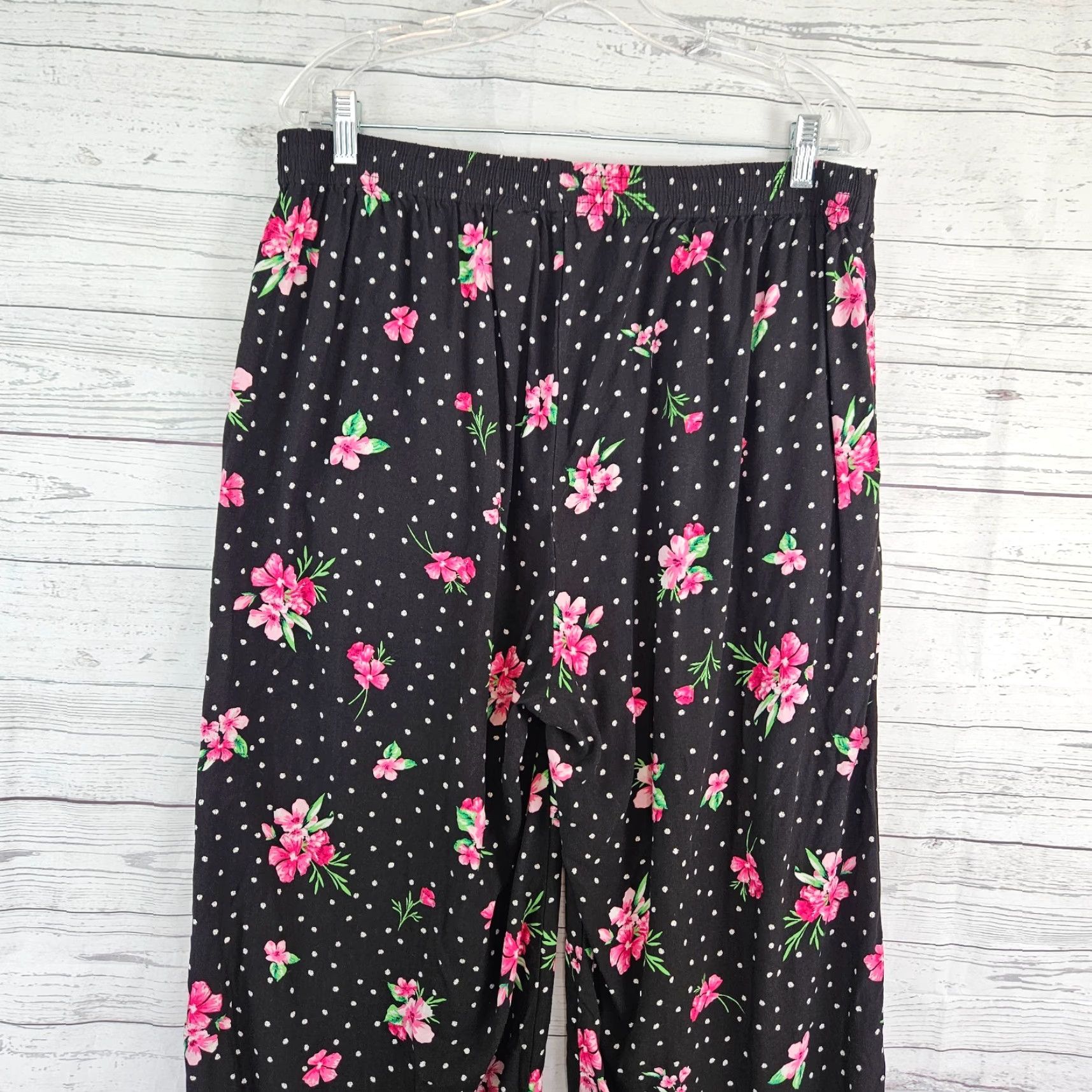 Vintage Woman Within Womens Pants 18W Black Pink Floral Rayon Pull On Pants Womens Trousers Plus Size 18W Size 40" / US 18 - 4 Thumbnail