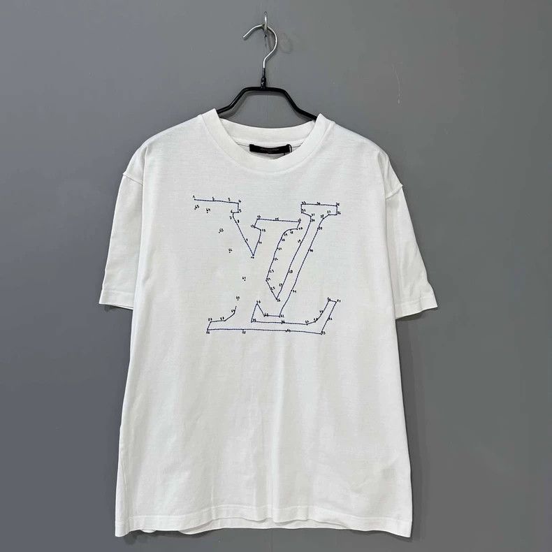 Louis Vuitton Louis Vuitton Lianliankan logo short sleeve Size US M / EU 48-50 / 2 - 1 Thumbnail