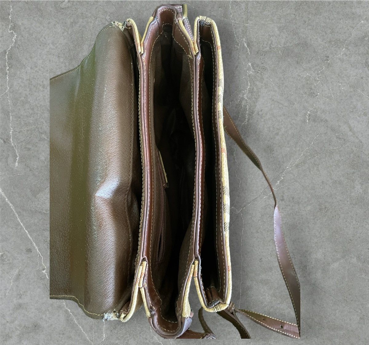 Burberry Burberrys pig skin crossbody bag Size ONE SIZE - 14 Thumbnail