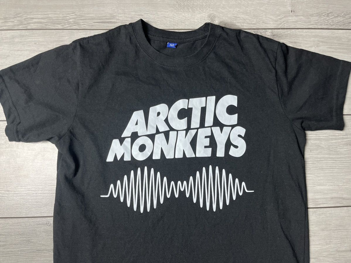 Band Tees Arctic Monkeys tour Tshirt rock band size Medium Size US M / EU 48-50 / 2 - 3 Thumbnail