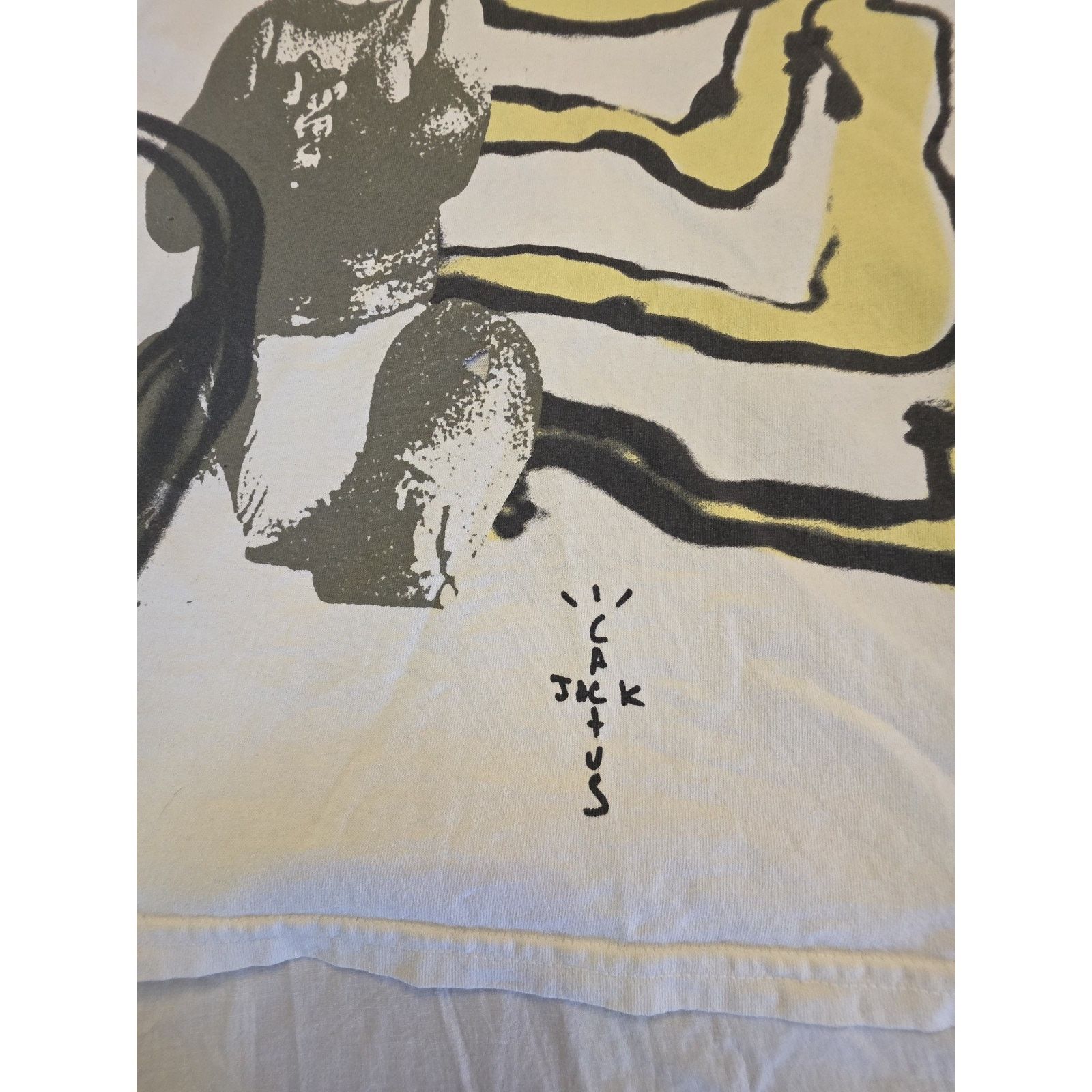 Travis Scott Travis Scott Cactus Jack + Kaws For Fragment Tee Size US XL / EU 56 / 4 - 2 Thumbnail