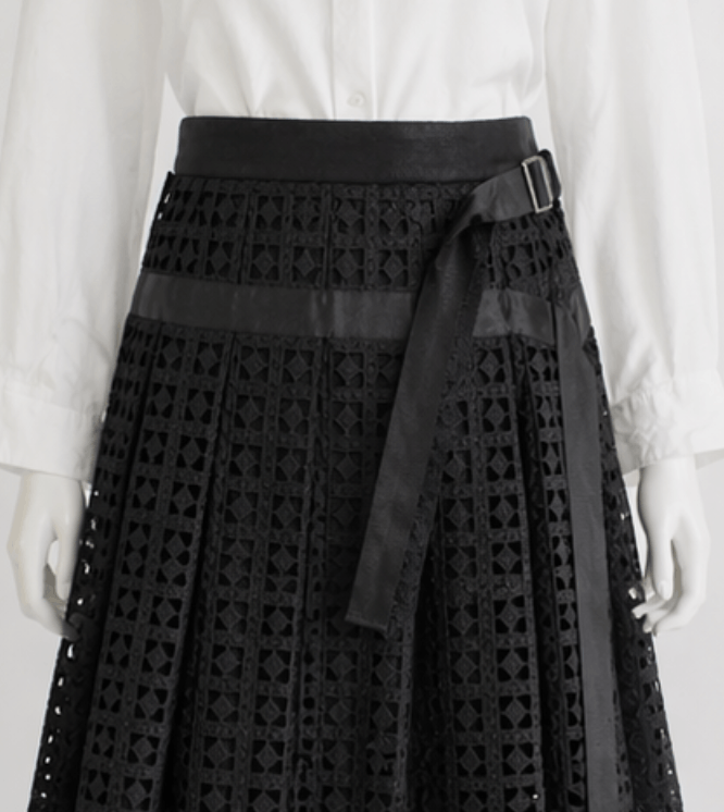 Sacai Sacai - Lace Pleated Apron Wrap Skirts Black Size 28" / US 6 / IT 42 - 9 Thumbnail