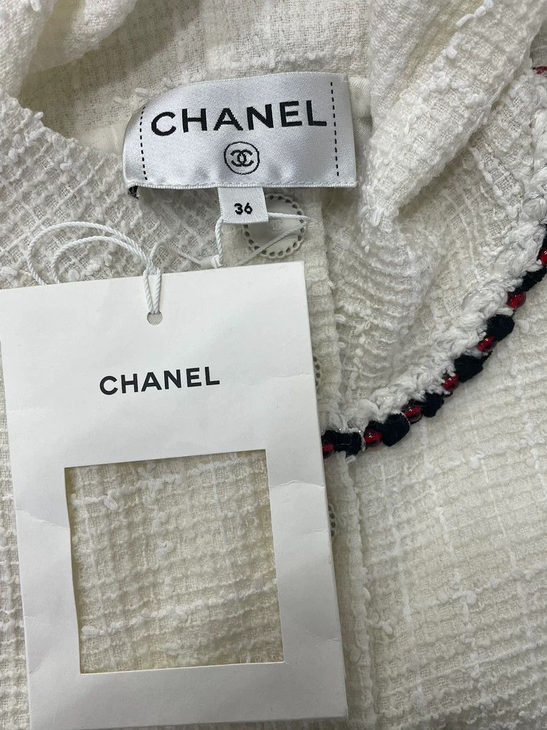 Chanel Chanel 25C white tweed beaded hooded dress Size XS / US 0-2 / IT 36-38 - 5 Thumbnail
