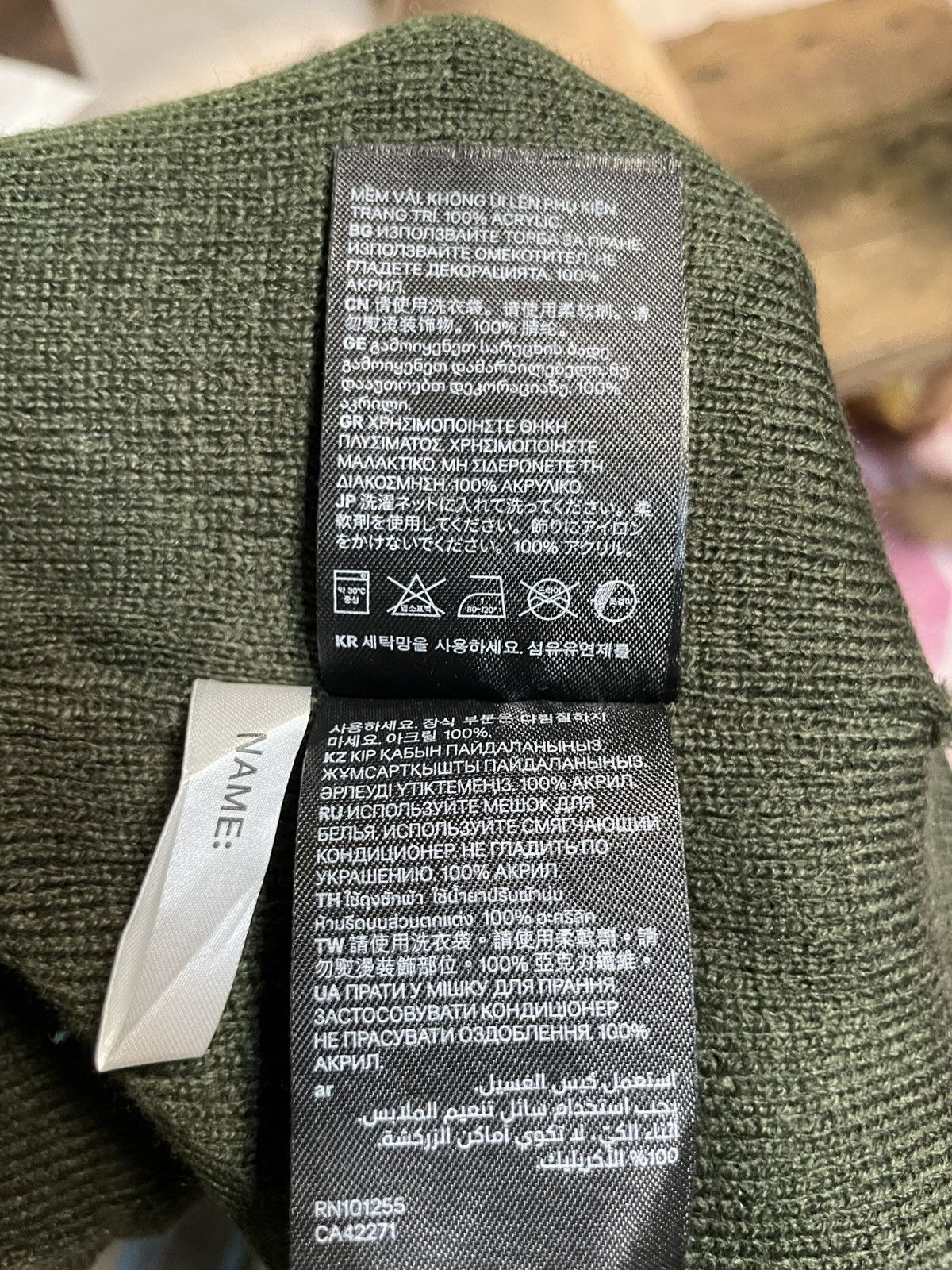 Anime × Designer × Japanese Brand H&M Boy Beanie Hats Size ONE SIZE - 10 Thumbnail