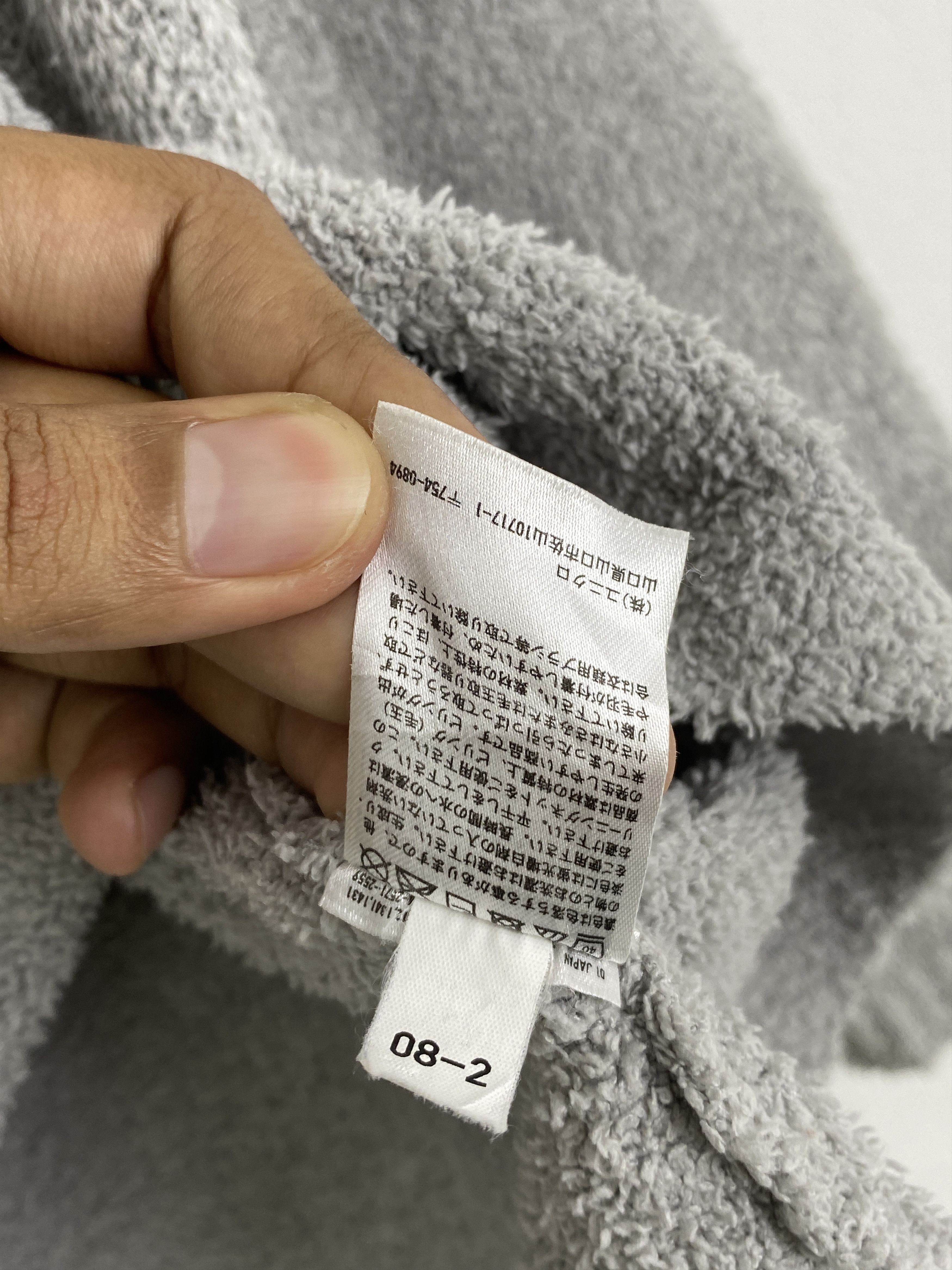 Japanese Brand Uniqlo neck Jumper Fleece Knitwear Grey JA0156 Size US L / EU 52-54 / 3 - 6 Thumbnail