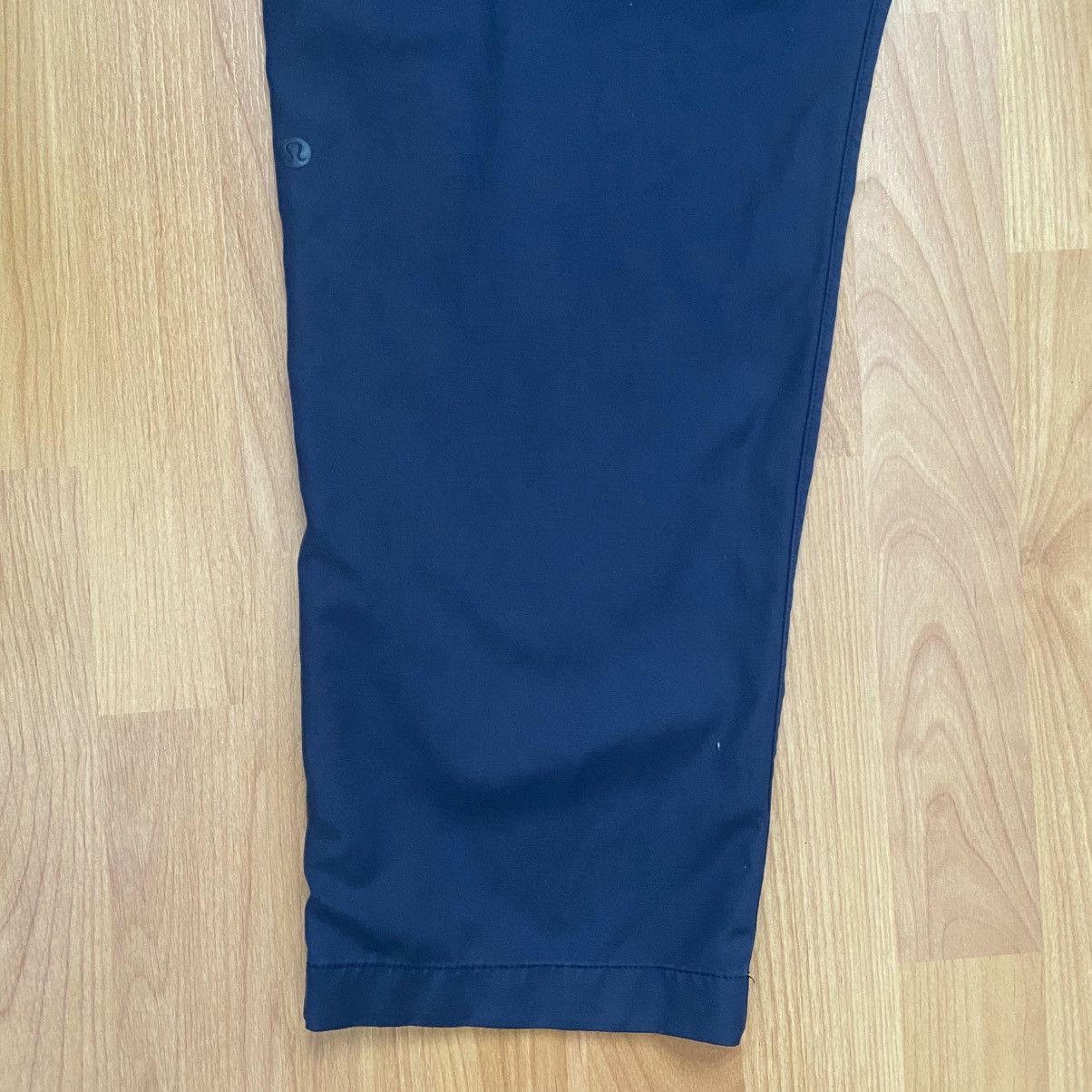 Lululemon Lululemon 5 Pocket Logo Navy Pants Men’s 38 Size US 38 / EU 54 - 5 Thumbnail