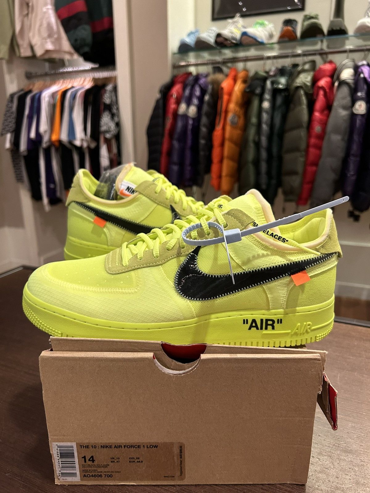 Nike off white karton hotsell