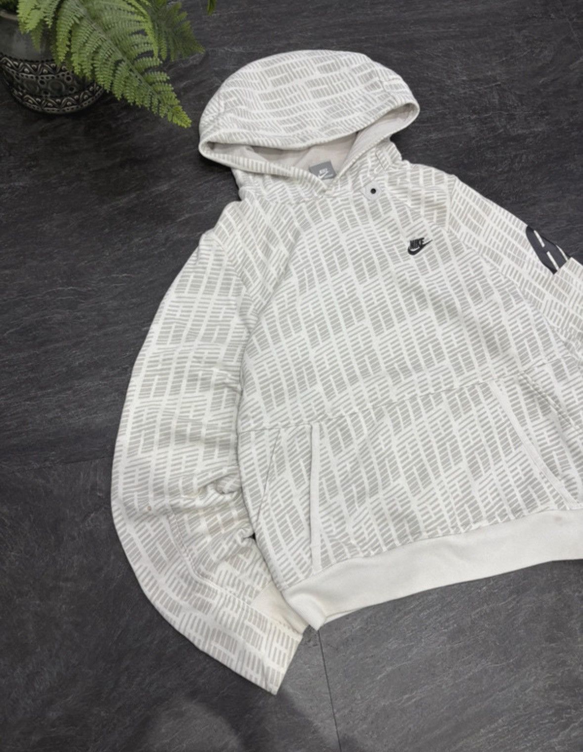 Nike 00s Vintage Nike Air Monogram Logo Oversized Hoodie Rare Size US S / EU 44-46 / 1 - 2 Thumbnail
