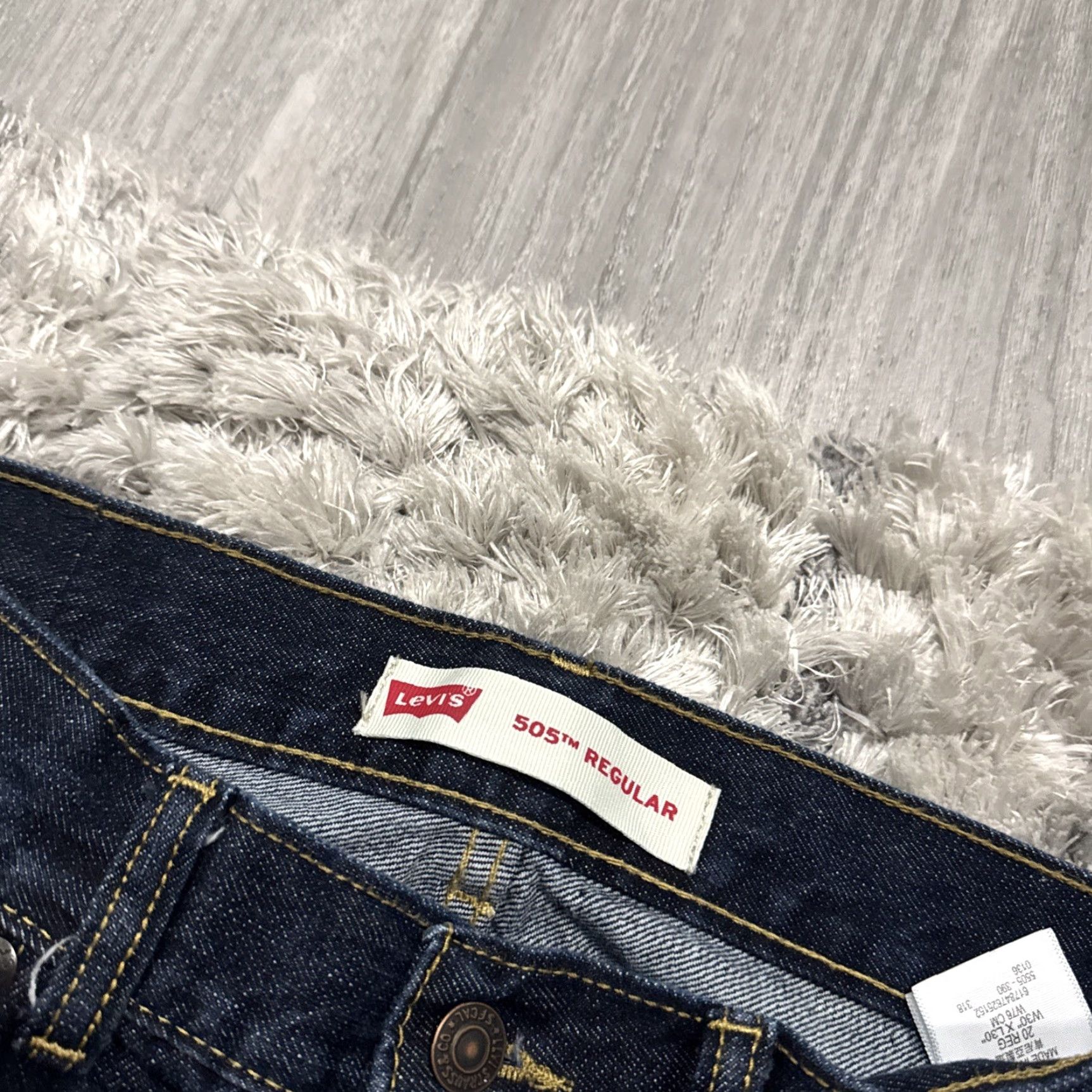 Levi's VINTAGE Levi's 505 Jeans Women Blue Denim Straight Casual Fit Size 20 30x30 Rare Men's? No, women. Size 30" / US 8 / IT 44 - 7 Thumbnail