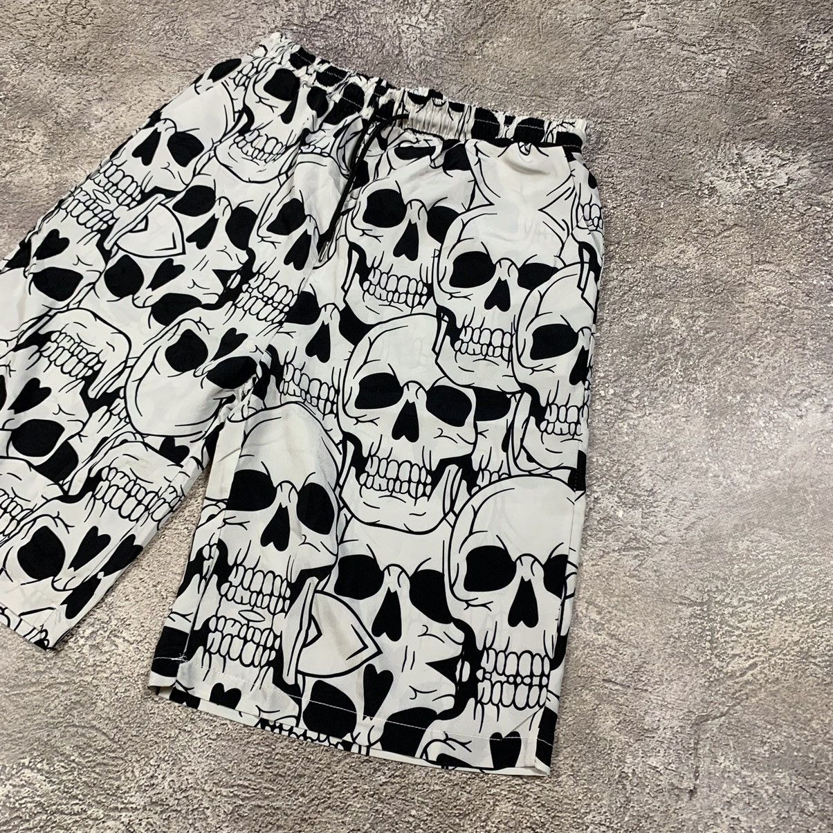 Vintage Vintage Y2K Skull All Over Print Shorts Streetwear Slim 36 Size US 36 / EU 52 - 2 Thumbnail