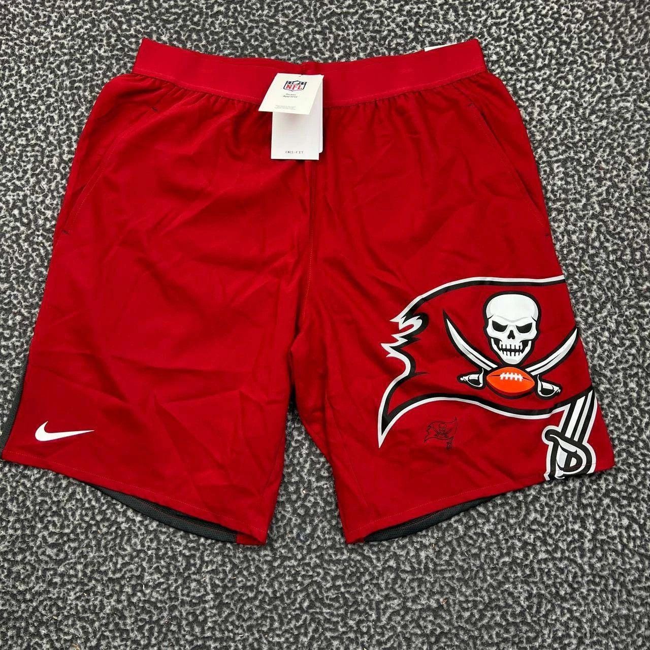 Nike Nike Dri-Fit Athletic Shorts L Tampa Bay Buccaneers NFL 32 Size US 32 / EU 48 - 1 Thumbnail