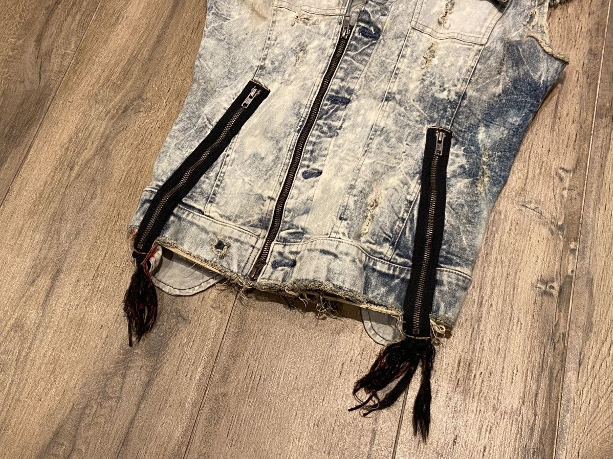 Le Grande Bleu (L.G.B.) LGB JACKET DISTRESSED JEAN VEST Size US M / EU 48-50 / 2 - 3 Thumbnail