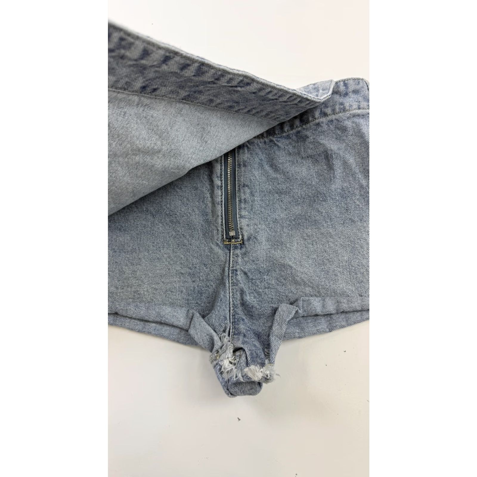 Agolde VINTAGE GOLDEN Denim Skort Womens S Light Wash Wrap Front Raw Hem S2239 Size 28" / US 6 / IT 42 - 2 Thumbnail