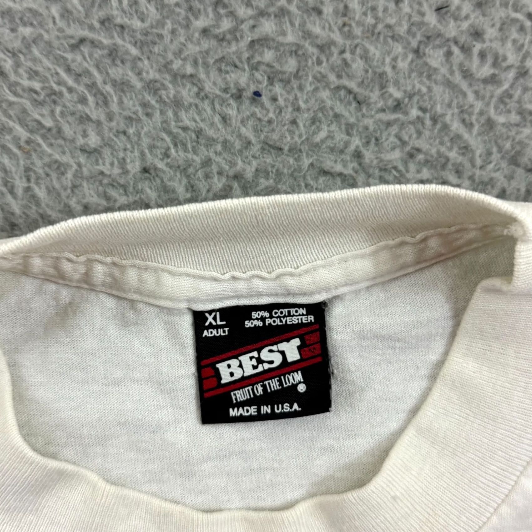 Fruit Of The Loom VINTAGE Fruit of the Loom Shirt XL Mens White 90s College Football Short Sleeve Shirt Size US XL / EU 56 / 4 - 7 Thumbnail