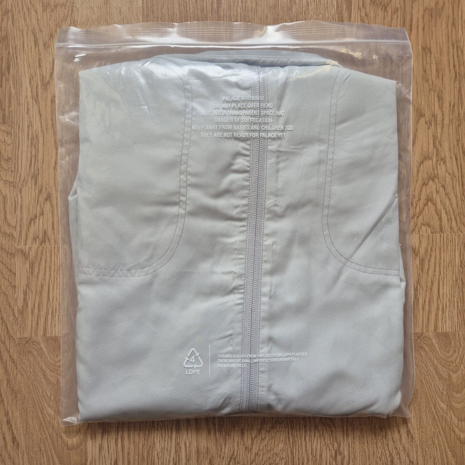 Palace Palace Run-It Vest Arctic Grey Large SS24 Size US L / EU 52-54 / 3 - 11 Thumbnail