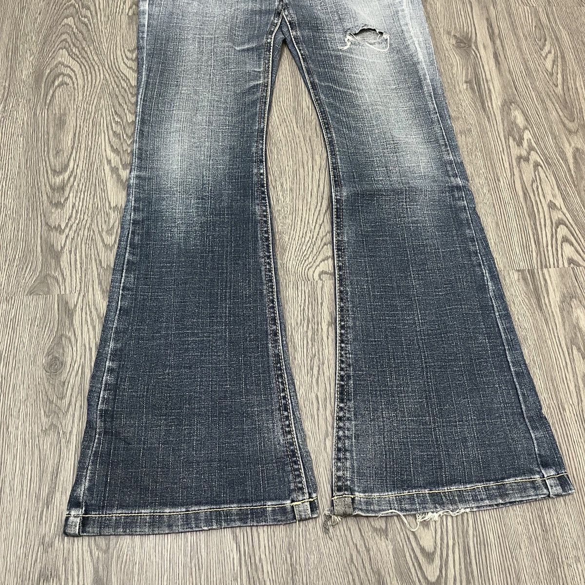 If Six Was Nine B.C.B.G - Flared Denim Fadding with Patch Skull Lgb Style Size US 26 / EU 42 - 7 Thumbnail