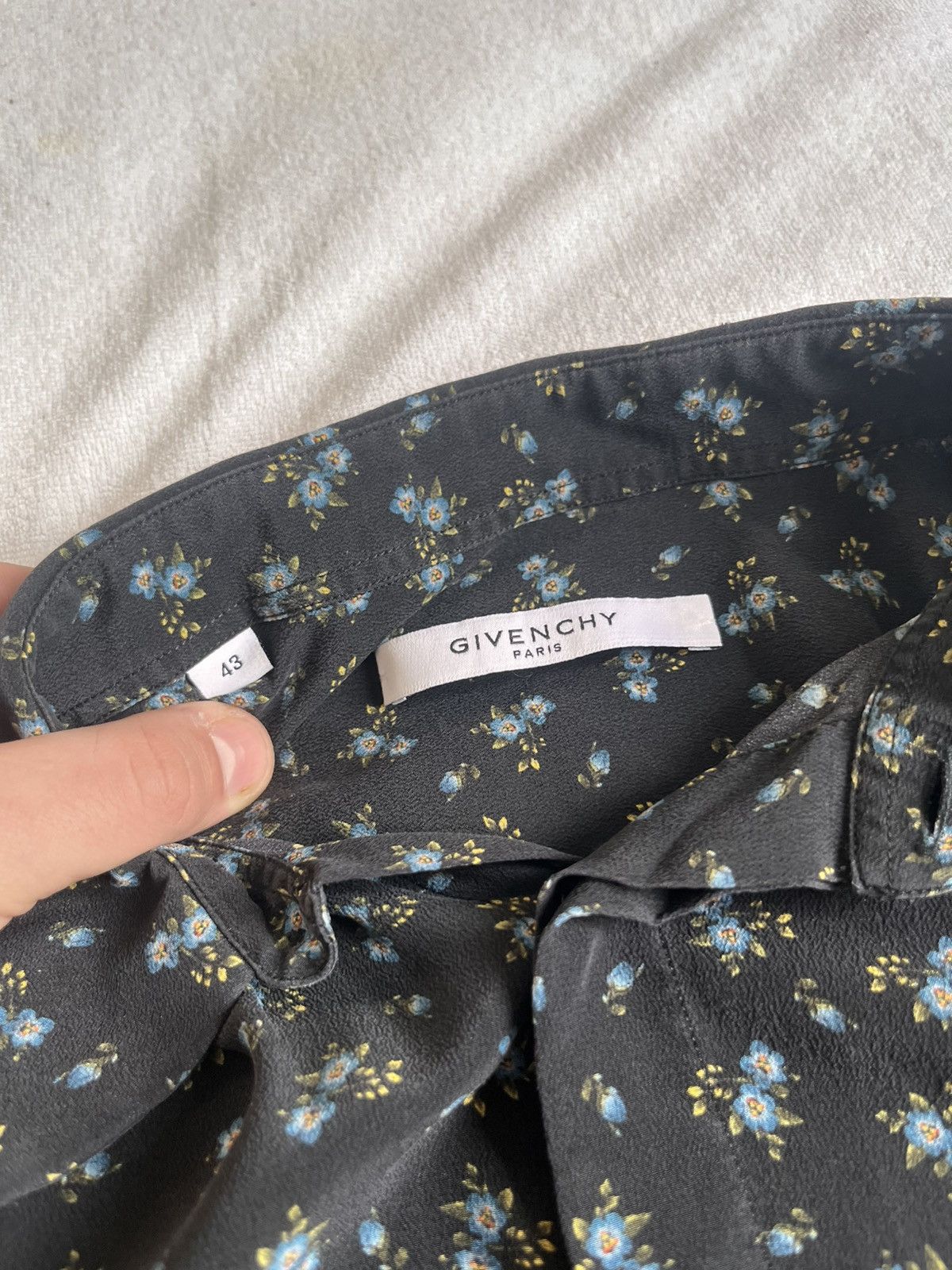 Givenchy Women's Givenchy Button-Up Shirt Size L / US 10 / IT 46 - 5 Thumbnail