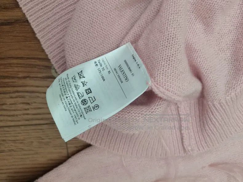 Valentino Valentino Pink feather sweater Size XL / US 12-14 / IT 48-50 - 3 Thumbnail
