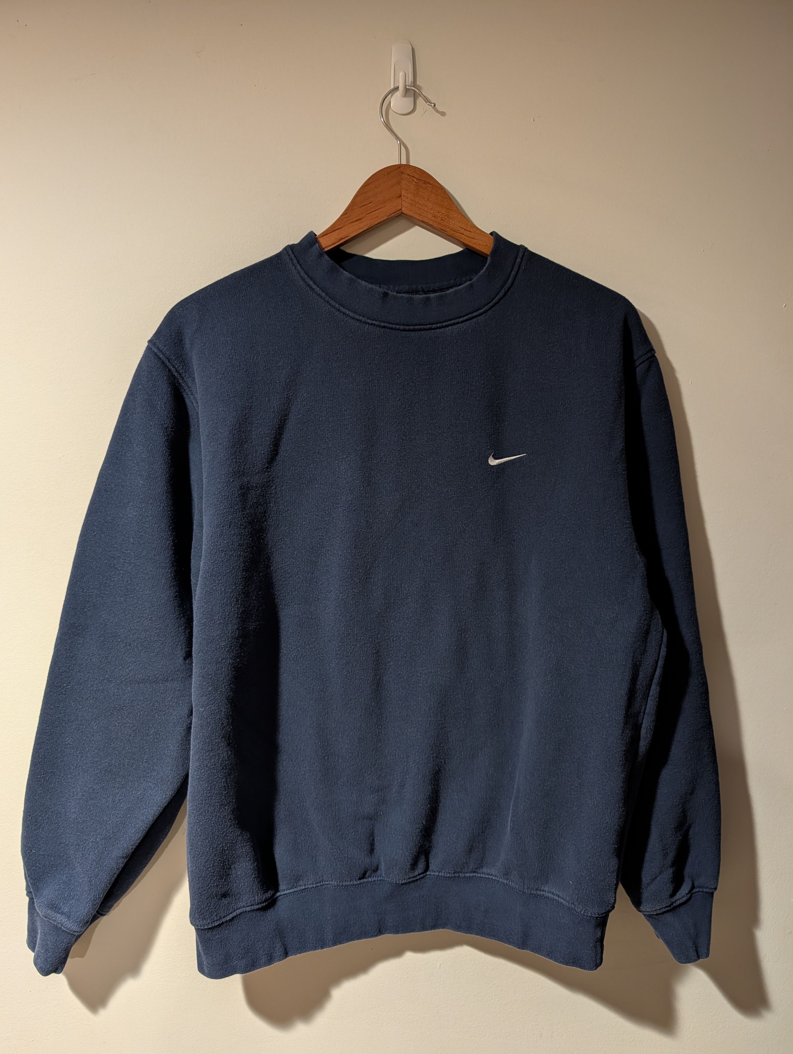Nike Vintage Nike Sweatshirt Crew Neck Sweater Mini Swoosh Check Size US M / EU 48-50 / 2 - 1 Thumbnail