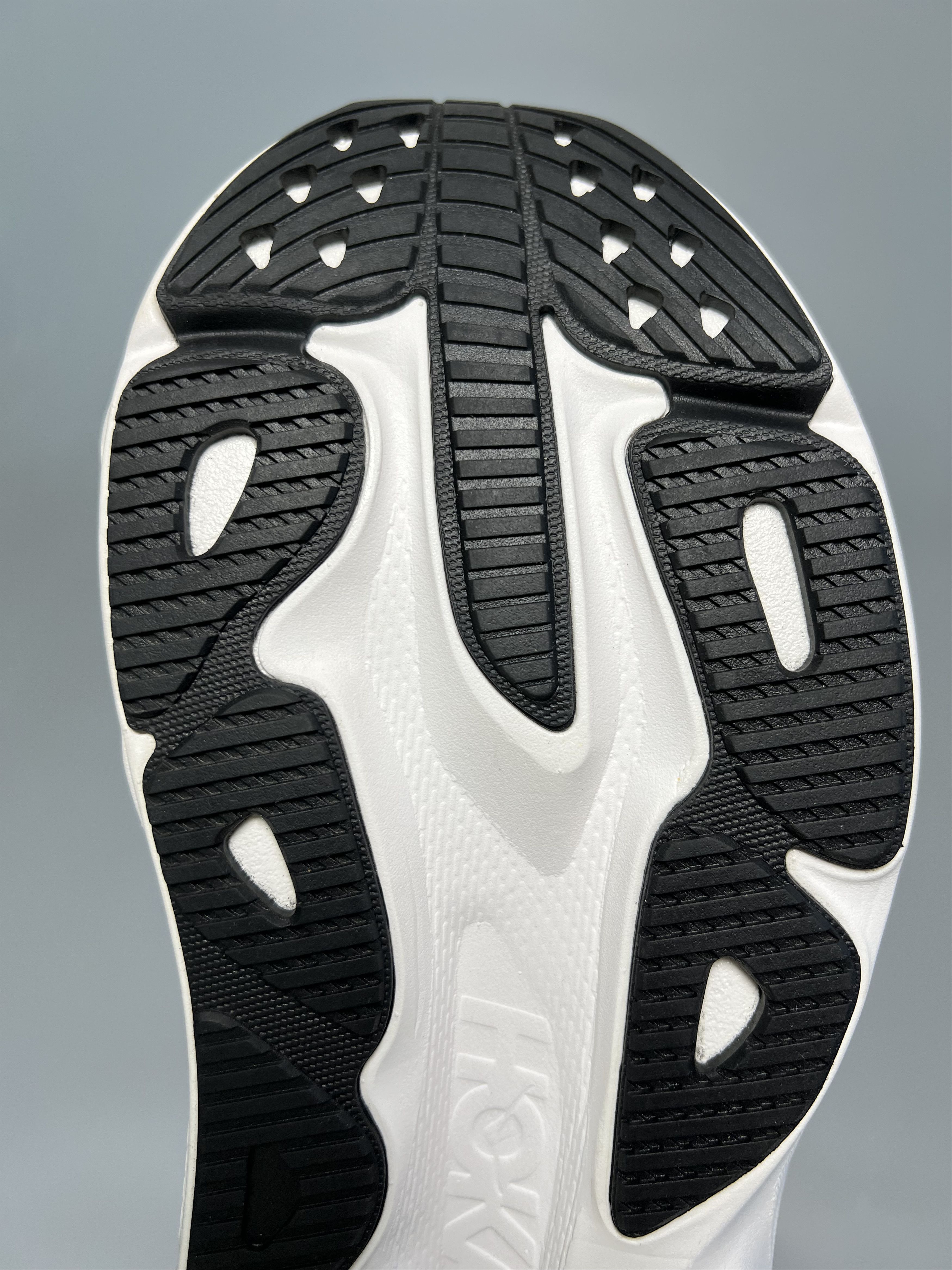 Hoka 11D Hoka One One Skyflow Wide Running Shoes Gym Walking Size US 11 / IT 41 - 14 Thumbnail