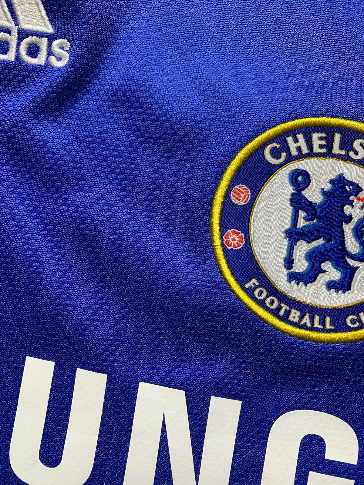Adidas × Chelsea Soccer × Vintage Vintage adidas Chelsea soccer jersey Samsung size L Size US L / EU 52-54 / 3 - 4 Thumbnail