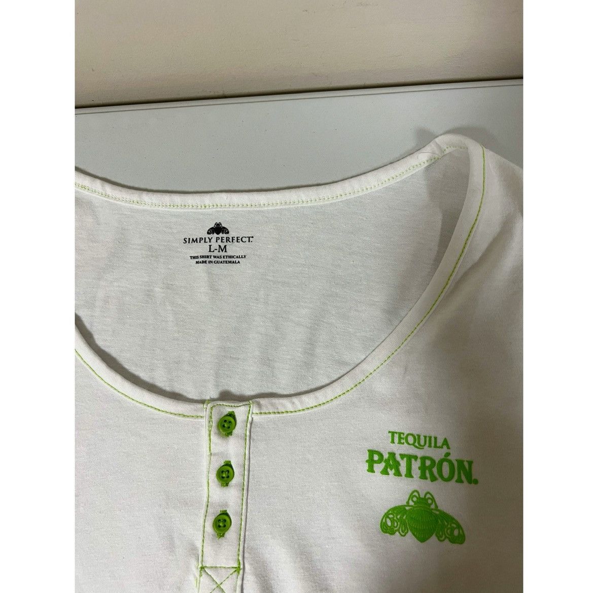 Vintage White Green ‘Tequila Patron’ Henley T-Shirt Tee Size M/L 🤍✨ Size US M / EU 48-50 / 2 - 3 Thumbnail