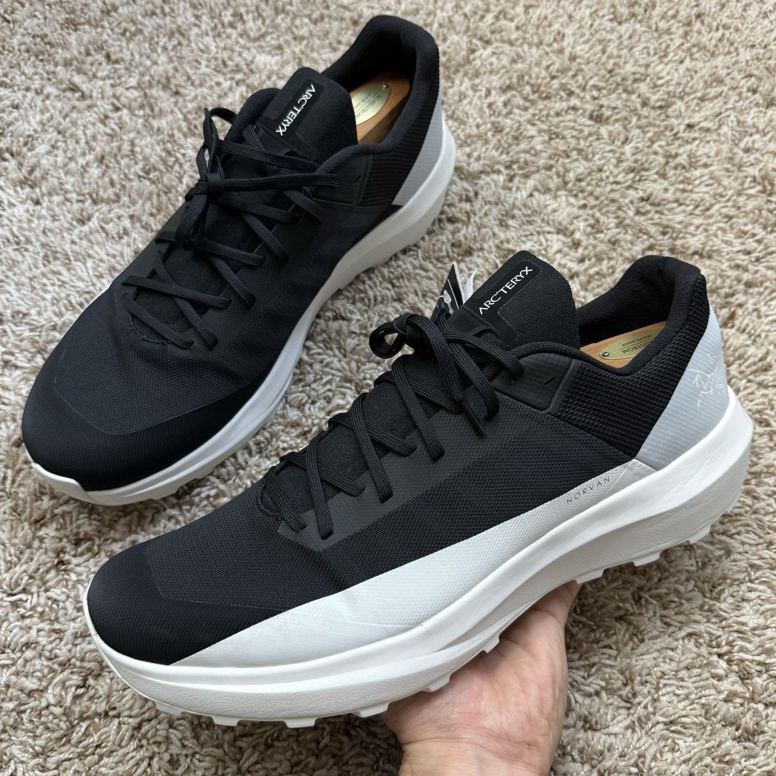 Arc'teryx NWT Arc'teryx Norvan LD 4 Size 13 Black/Arctic Silk White Size US 13 / EU 46 - 1 Thumbnail