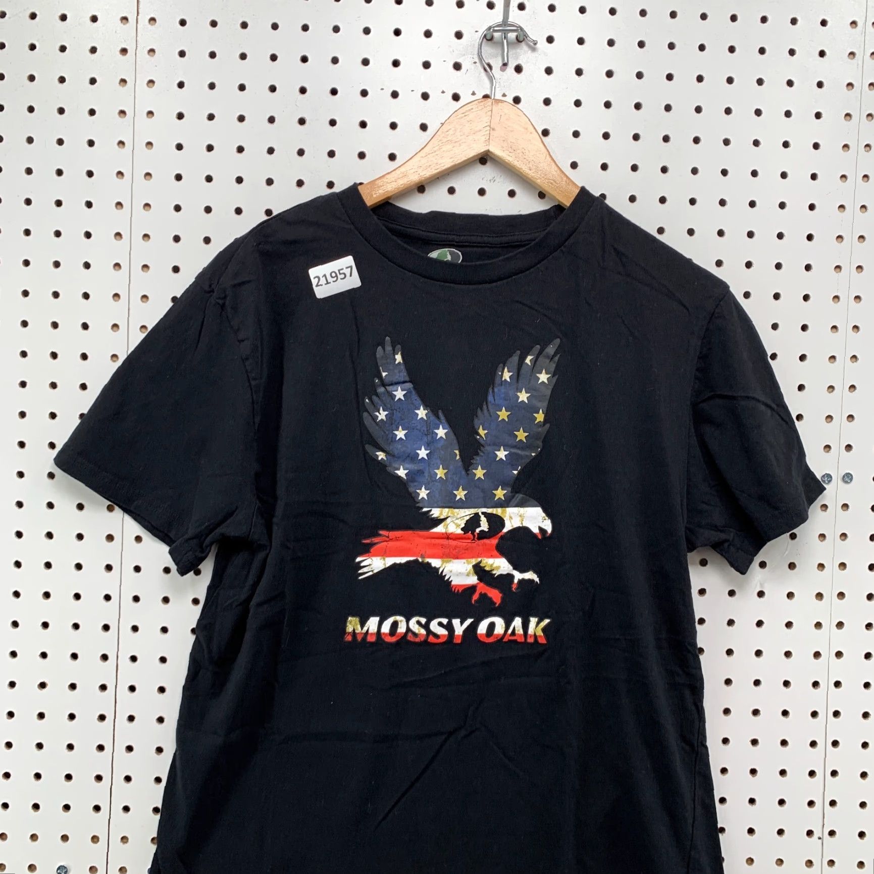 Vintage Mossy Oak Shirt Black Eagle USA Flag Logo FIts Men Small 18x25.5 Short SLeeve Size US S / EU 44-46 / 1 - 2 Thumbnail