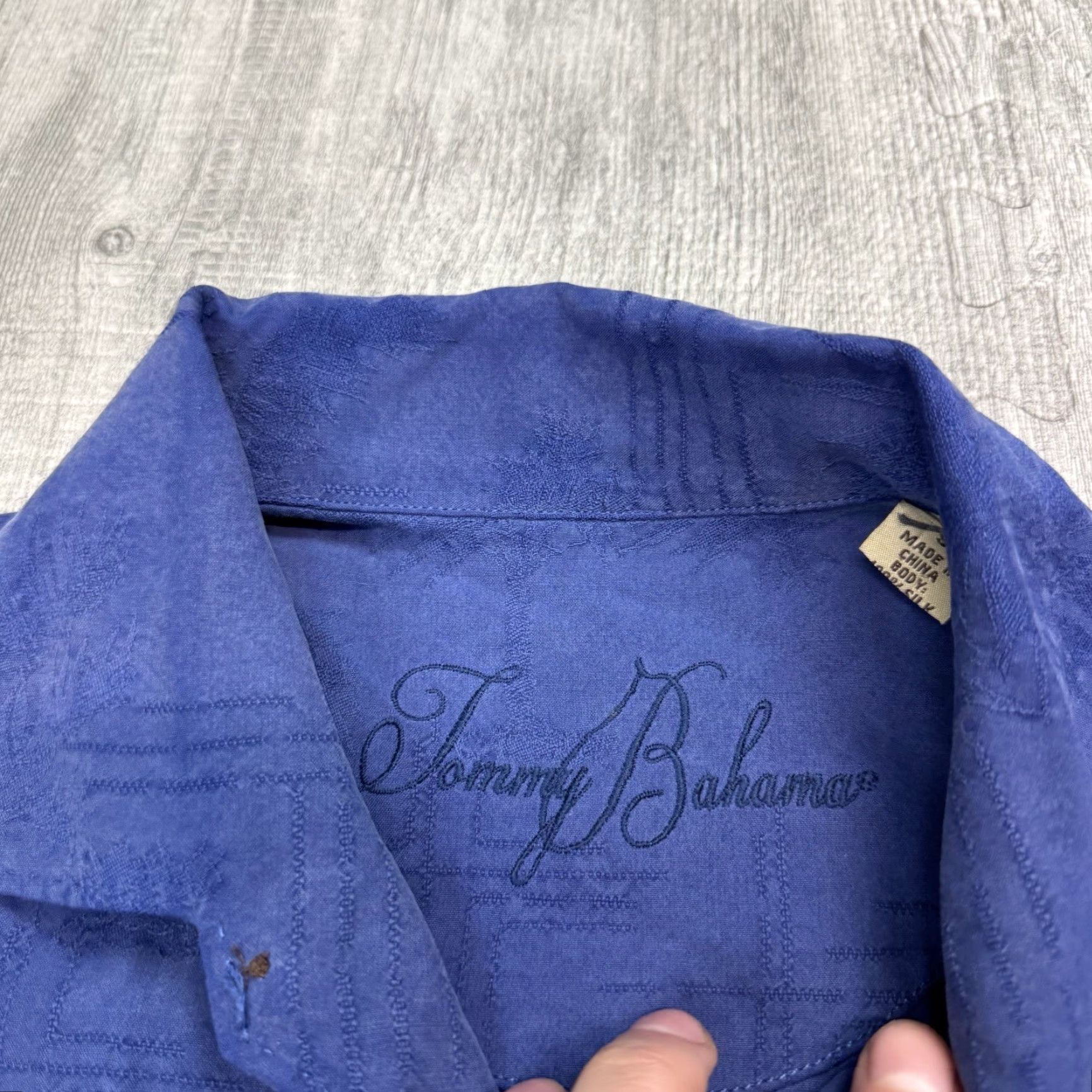 Tommy Bahama VINTAGE Tommy Bahama Men's Hawaiian Shirt 100% Silk Short Sleeve Button-Up Embroidered Cigar & Safari Theme Small Blue Size US S / EU 44-46 / 1 - 3 Thumbnail