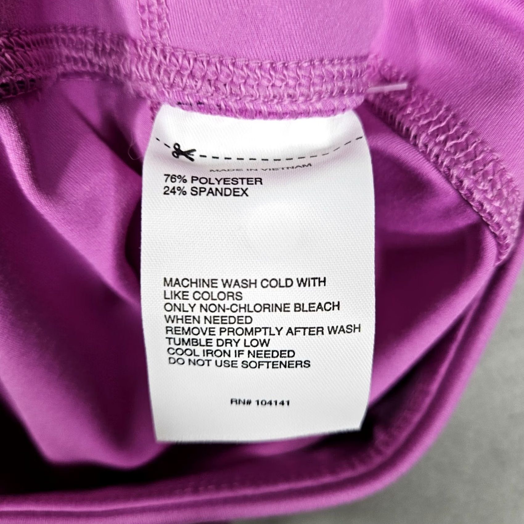Vintage D&G Momentum High Rise Dark Pink Stretch Fitted 5" Lilac Fields Short XS NEW Womens Shorts Skimmer Stretch Activewear Casual Brand: D&G Size 26" / US 2 / IT 38 - 3 Thumbnail