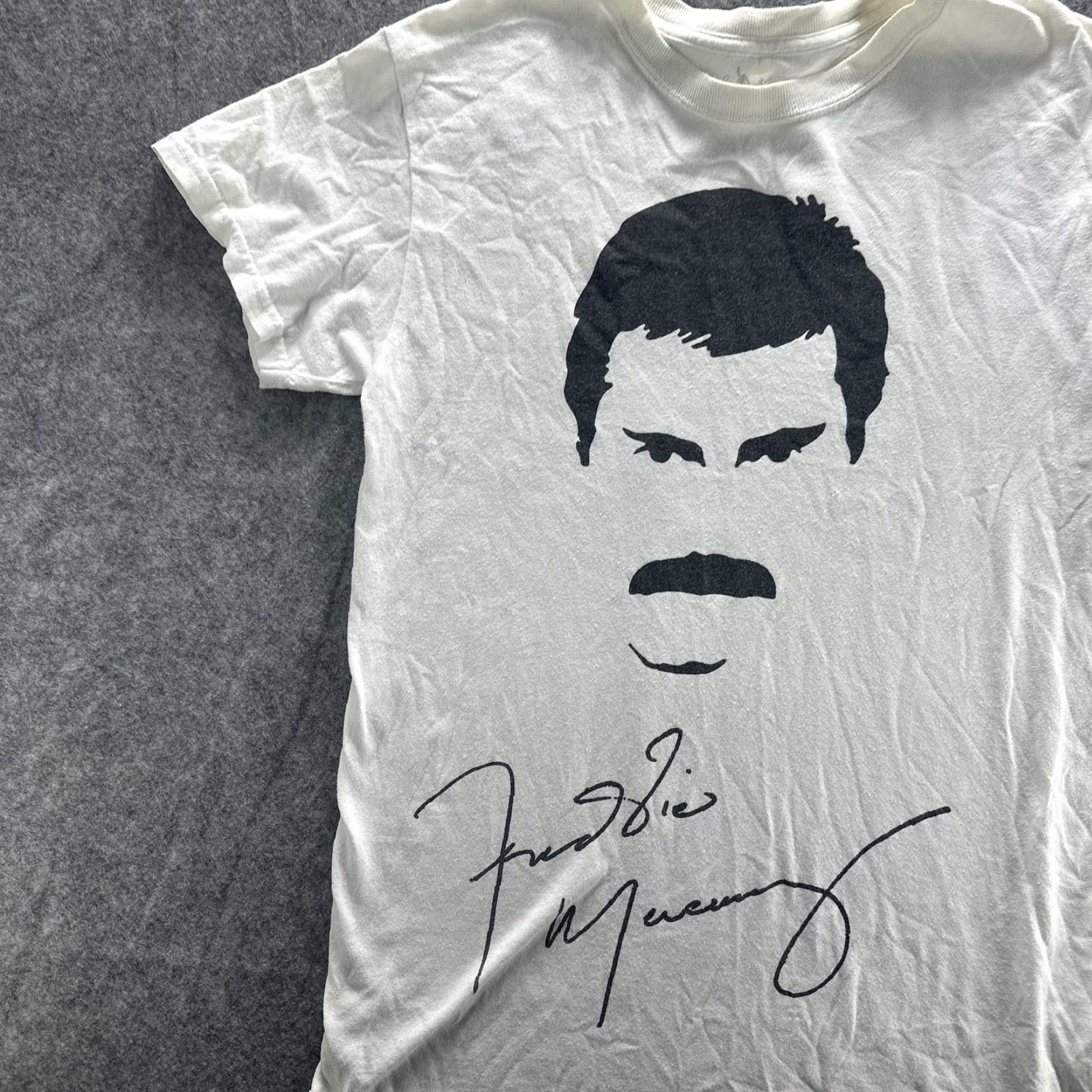 Other Freddie Mercury Shirt Mens Small White Graphic Signature Queen Rock Tee Size US S / EU 44-46 / 1 - 4 Thumbnail