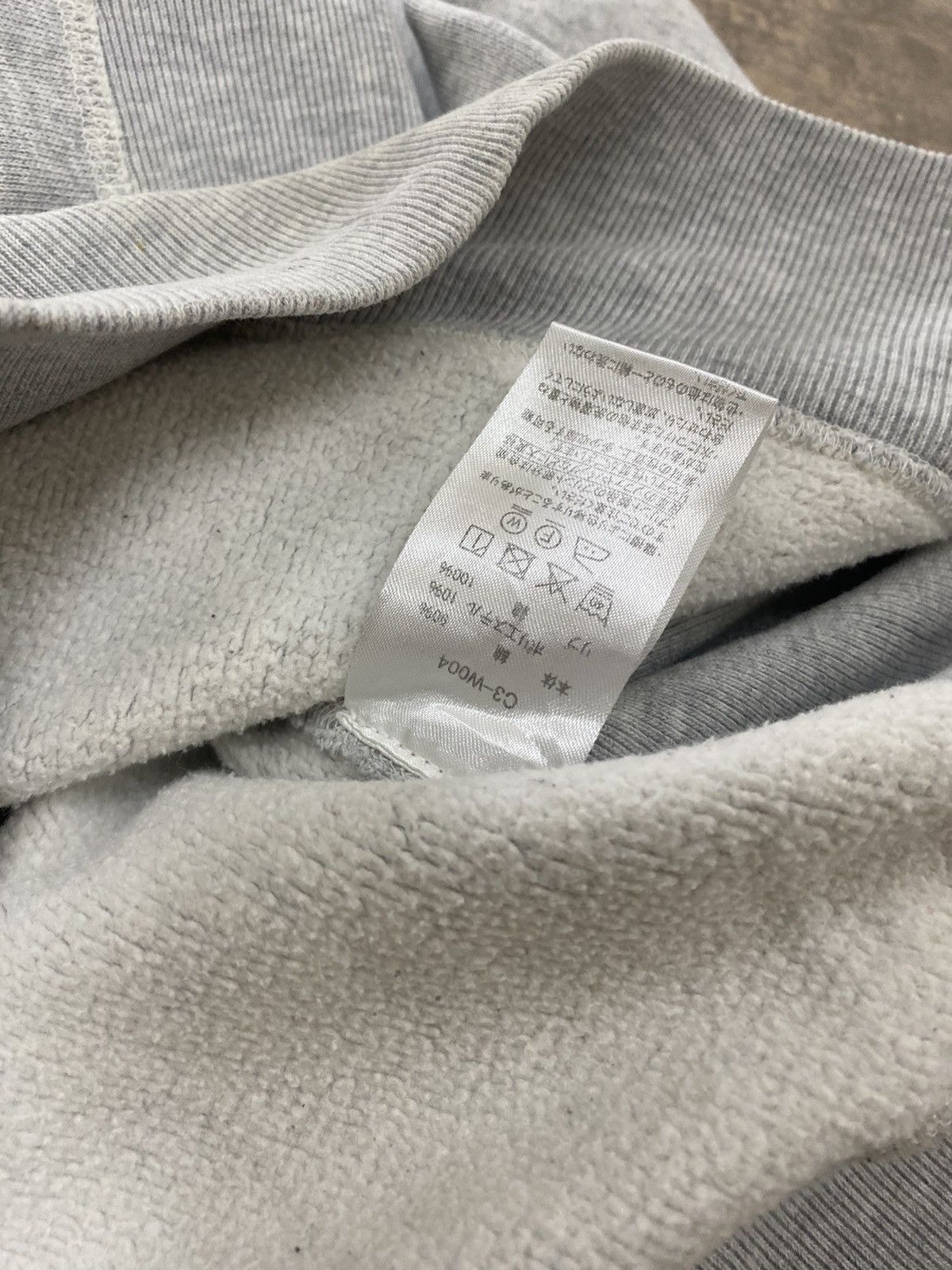Champion × Vintage VINTAGE REVERSE WEAVE CHAMPION DISTRESSED SWEATSHIRT 80s 90s Size US L / EU 52-54 / 3 - 10 Thumbnail