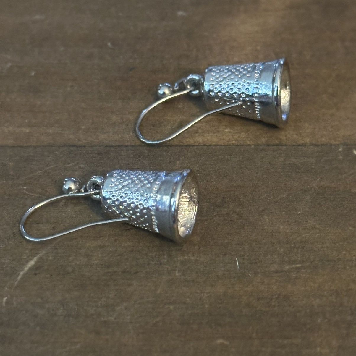 Other Silver tone sewing thimble dangle earrings Size ONE SIZE - 4 Thumbnail