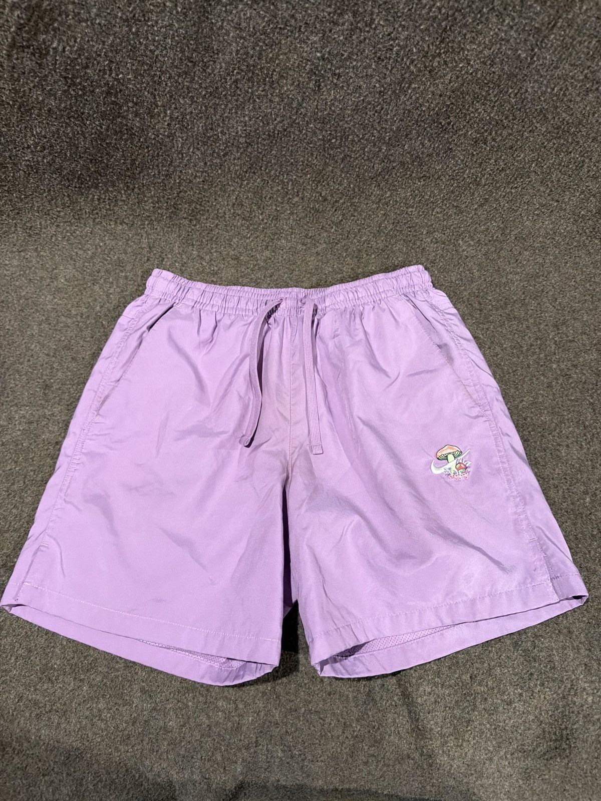 Nike Nike mushroom shorts Size US 30 / EU 46 - 1 Thumbnail