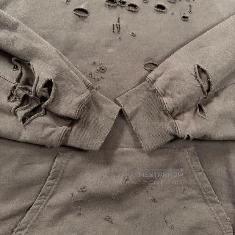 Balenciaga Balenciaga Distressed Beige Sweatshirt M. Size US M / EU 48-50 / 2 - 4 Thumbnail