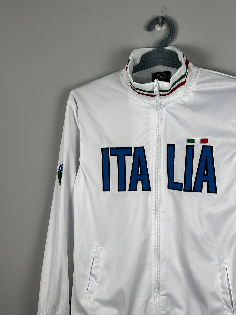 Vintage Vintage Italia Blockcore White Rare Y2K Track Jacket Size US M / EU 48-50 / 2 - 3 Thumbnail