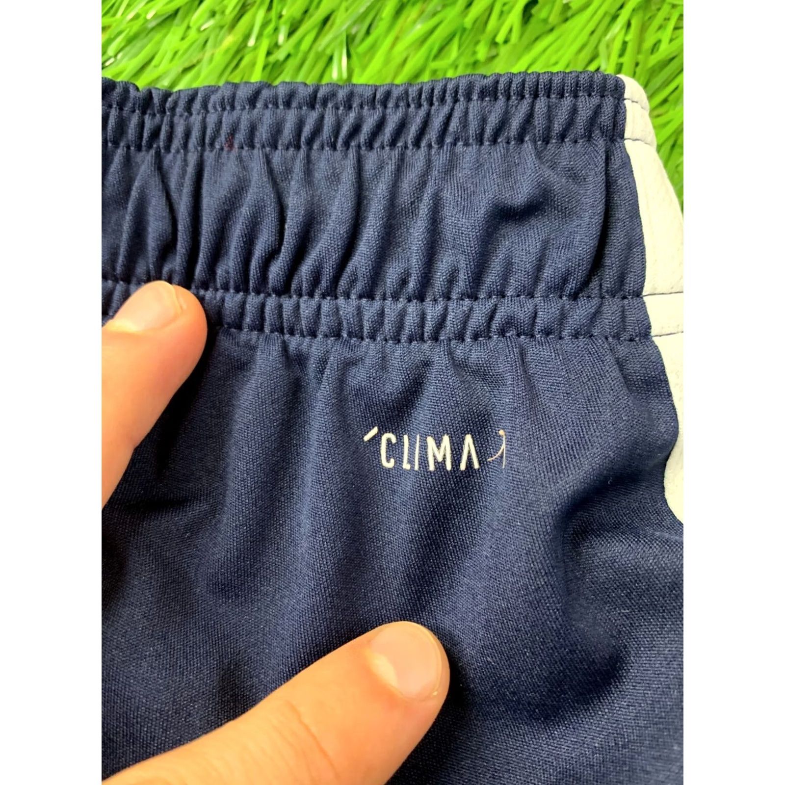 Adidas ADIDAS CLIMALITE ORIGINAL 2019 MEN RUN SPORT TRAINING SHORTS M Navy Blue and White Navy Blue White Training Men M Size US 31 - 7 Thumbnail