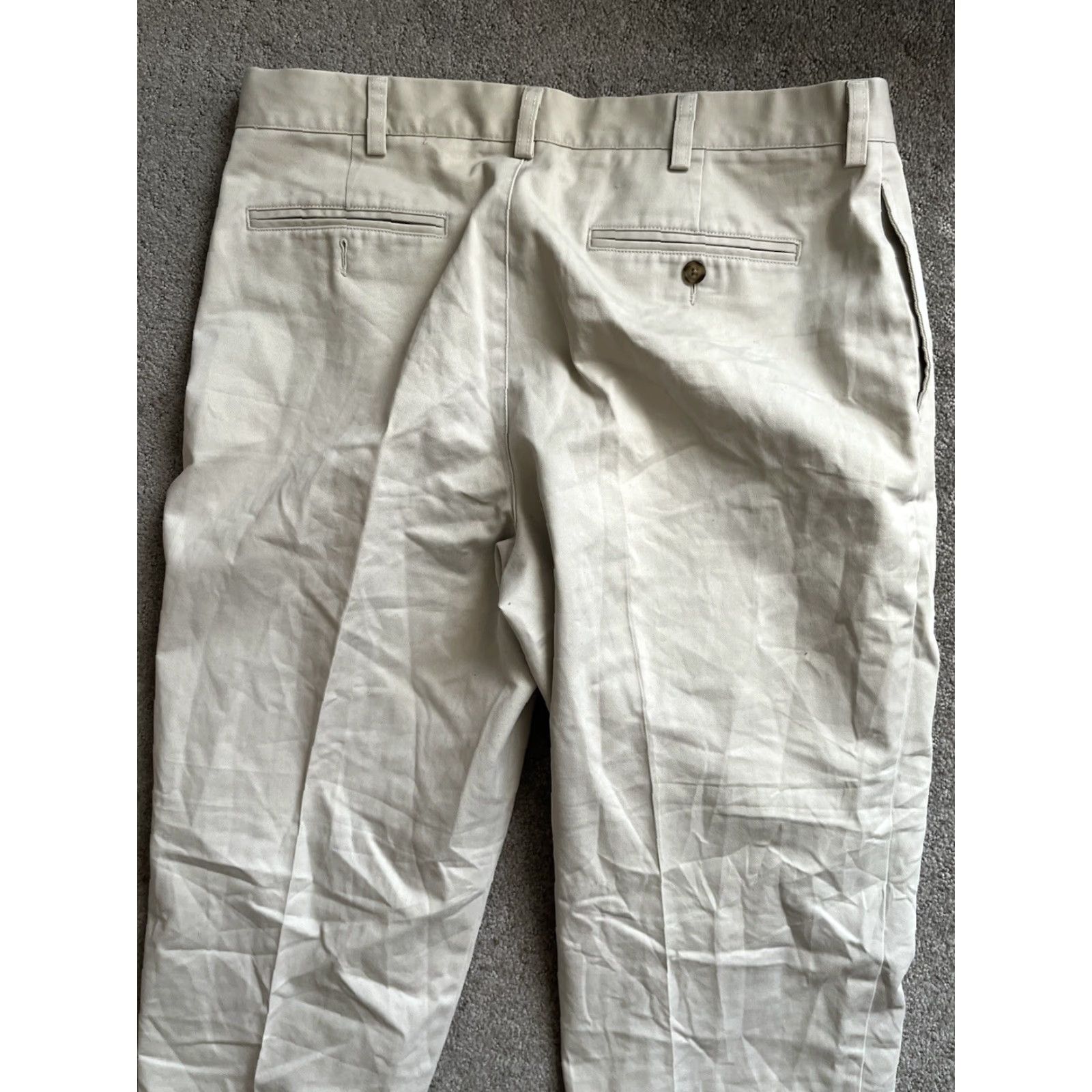 Vintage L.L. Bean Pants Mens 37x29 Flat Front Khaki Classic Fit Beige Khakis 37 Inseam 29 in Regular Size Mens Style 212330 Size US 37 - 4 Thumbnail