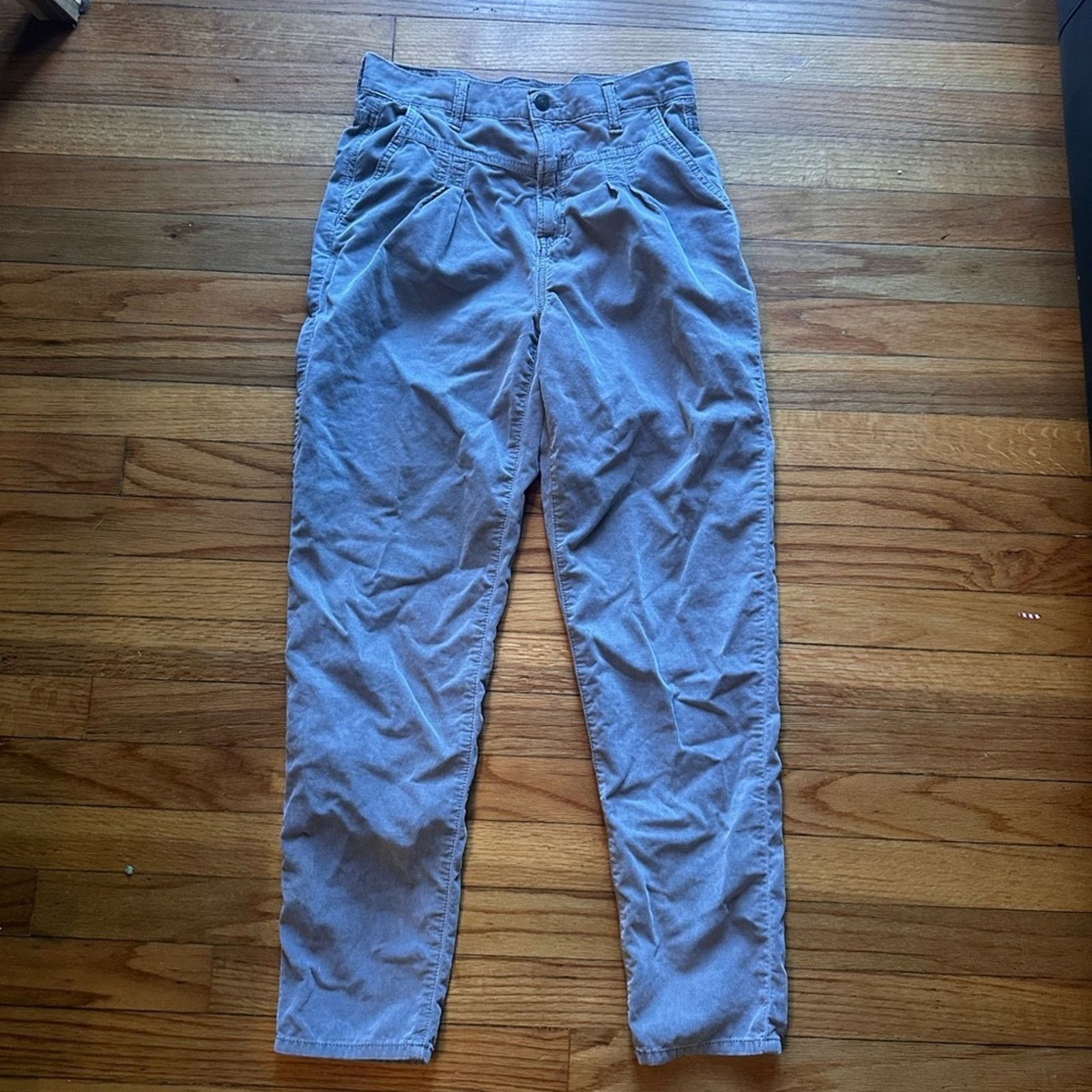 American Eagle Outfitters American Eagle Grey Corduroy Mom Jeans HighWaist Vintage Fit Size 26" / US 2 / IT 38 - 1 Thumbnail