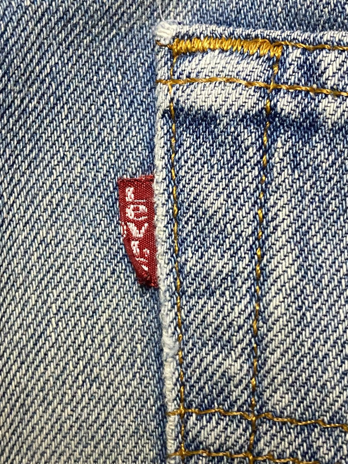 Levi's Vintage Clothing Vintage Levis 501 90’s Faded Light Wash Loose Jeans Size US 31 - 10 Thumbnail