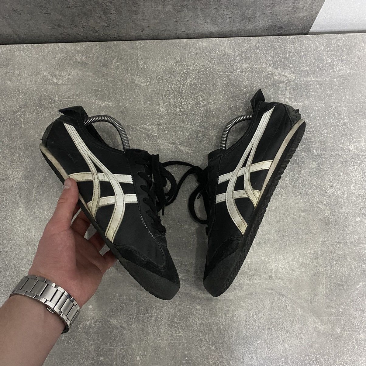 Asics Vintage Asics Onitsuka Tiger Black/White Low Top Sneakers Size US 6.5 / EU 39-40 - 1 Thumbnail