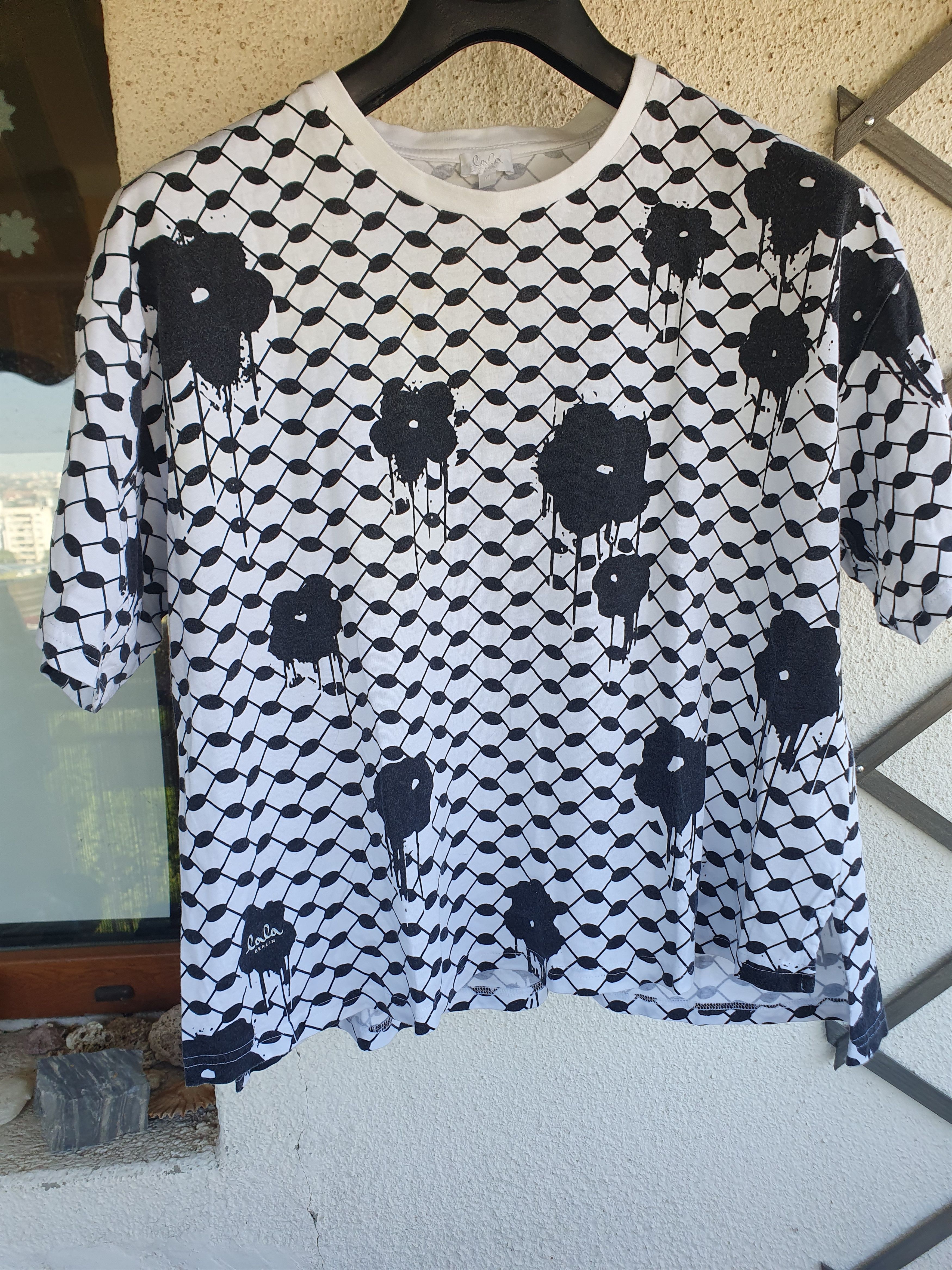 Swagger Lala Berlin Boxy Fit T-shirt Top Floral sz M Size M / US 6-8 / IT 42-44 - 1 Thumbnail