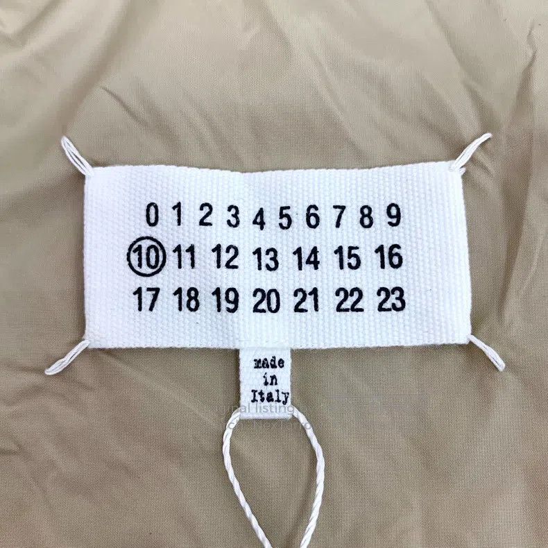 Maison Margiela Maison Margiela Brown stand-up collar zipper long-sleeved Size US S / EU 44-46 / 1 - 6 Thumbnail