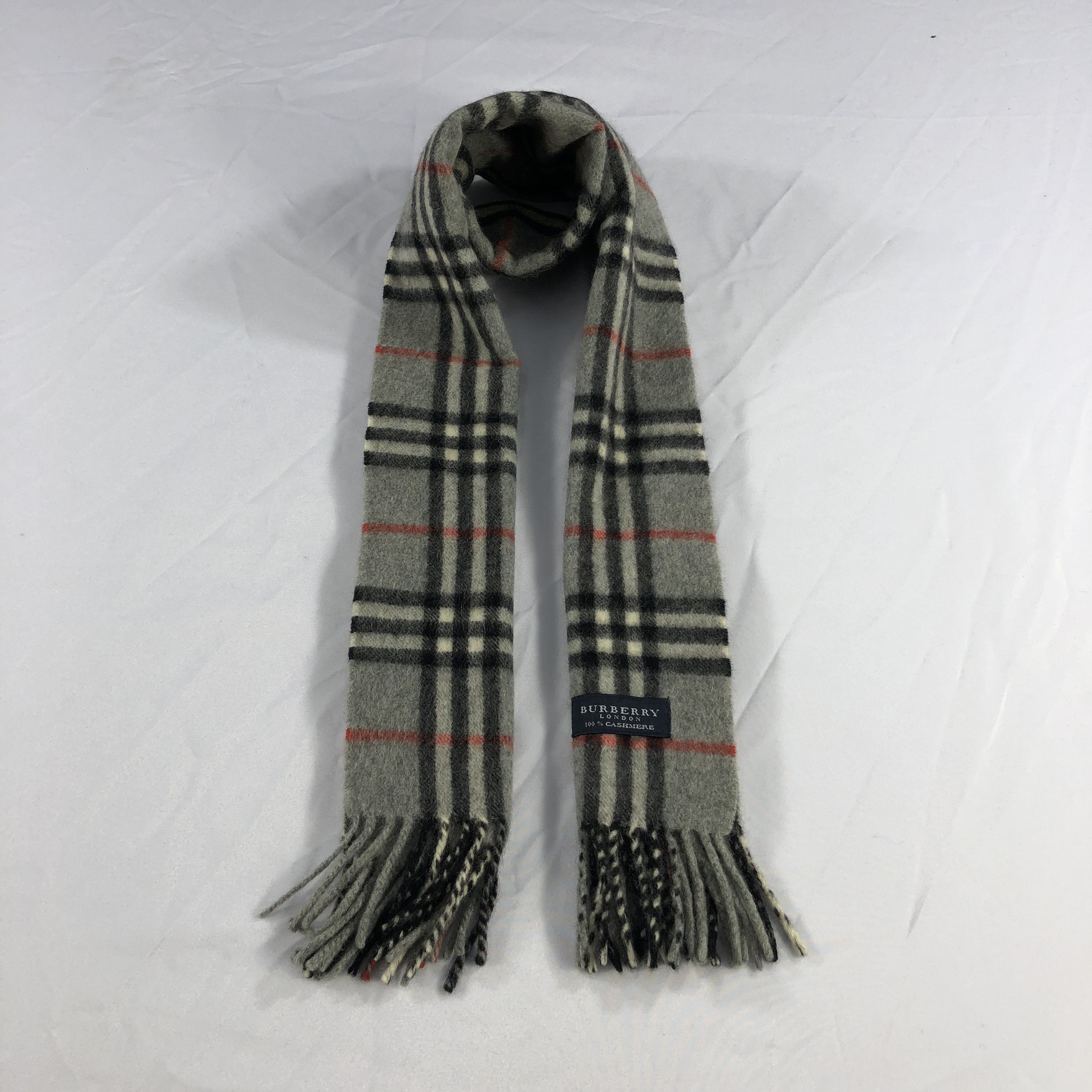 Burberry Burberry Nova Check Grey Cashmere Scarf Muffler V1031 Size ONE SIZE - 1 Thumbnail