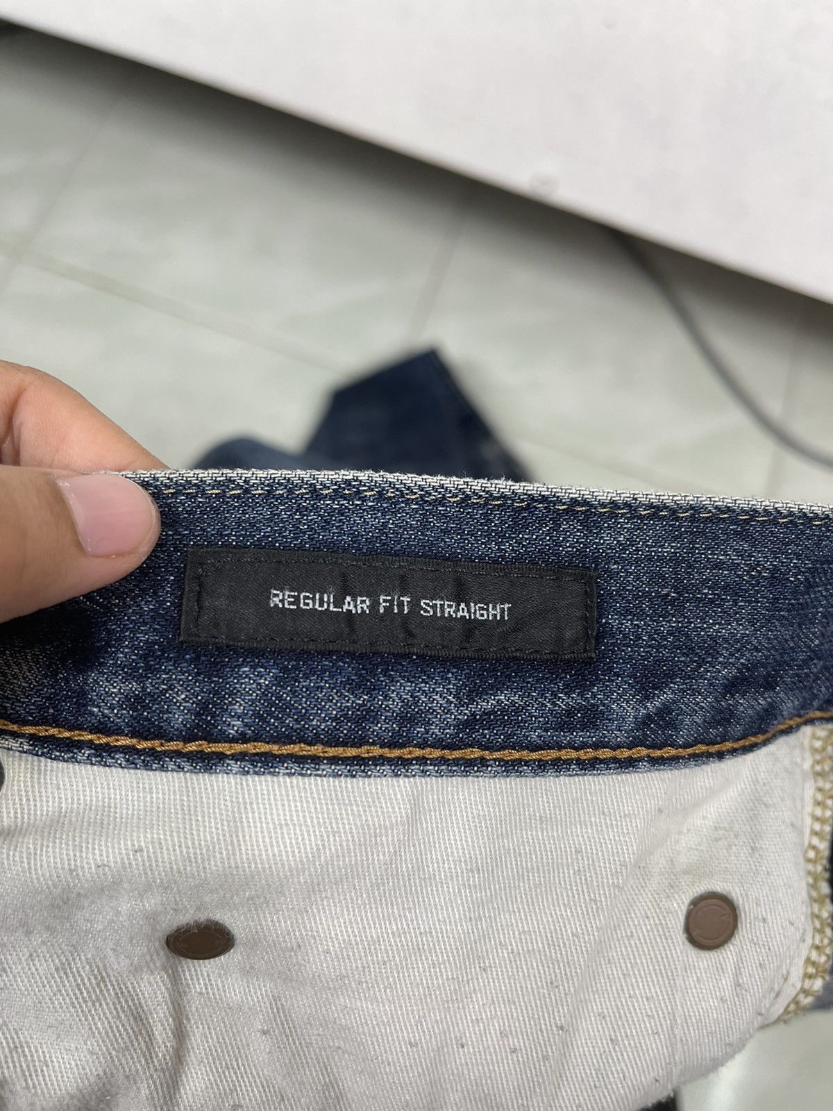 Japanese Brand Uniqlo UJ Distressed Flare Regular Fit Straight Jeans Size US 38 / EU 54 - 21 Thumbnail