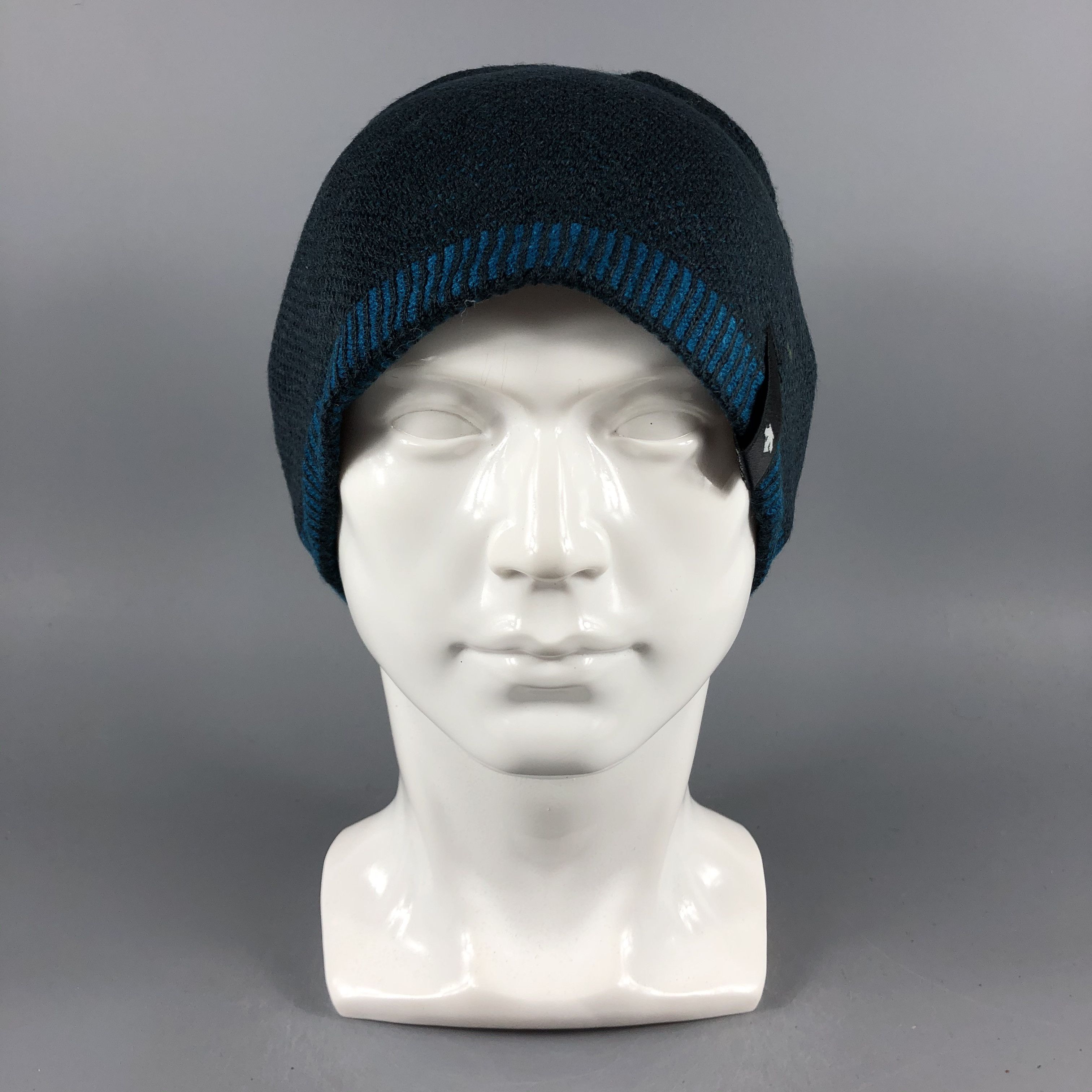 Descente × Japanese Brand × Vintage Descente Lip Beanie Snow Hat Snow Cap -D1082 Size ONE SIZE - 1 Thumbnail