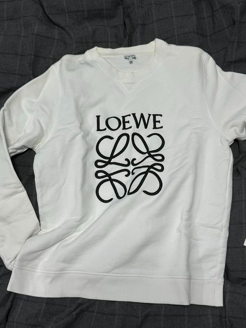 Loewe Loewe White embroidered sweater Size M / US 6-8 / IT 42-44 - 1 Thumbnail