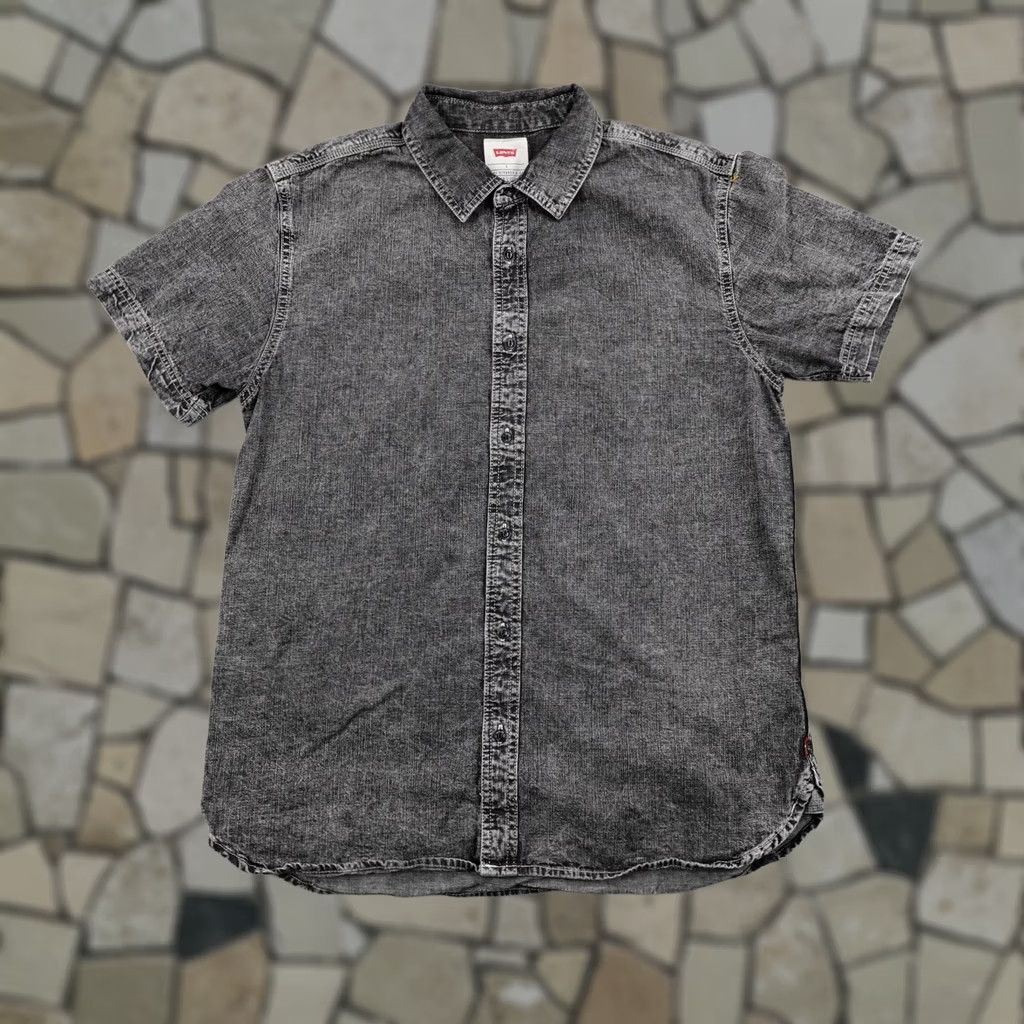 Levi's Levi's Shirt Mens Large Gray Chambray Faded Washed Button Up Short Sleeve Work Size US L / EU 52-54 / 3 - 1 Thumbnail