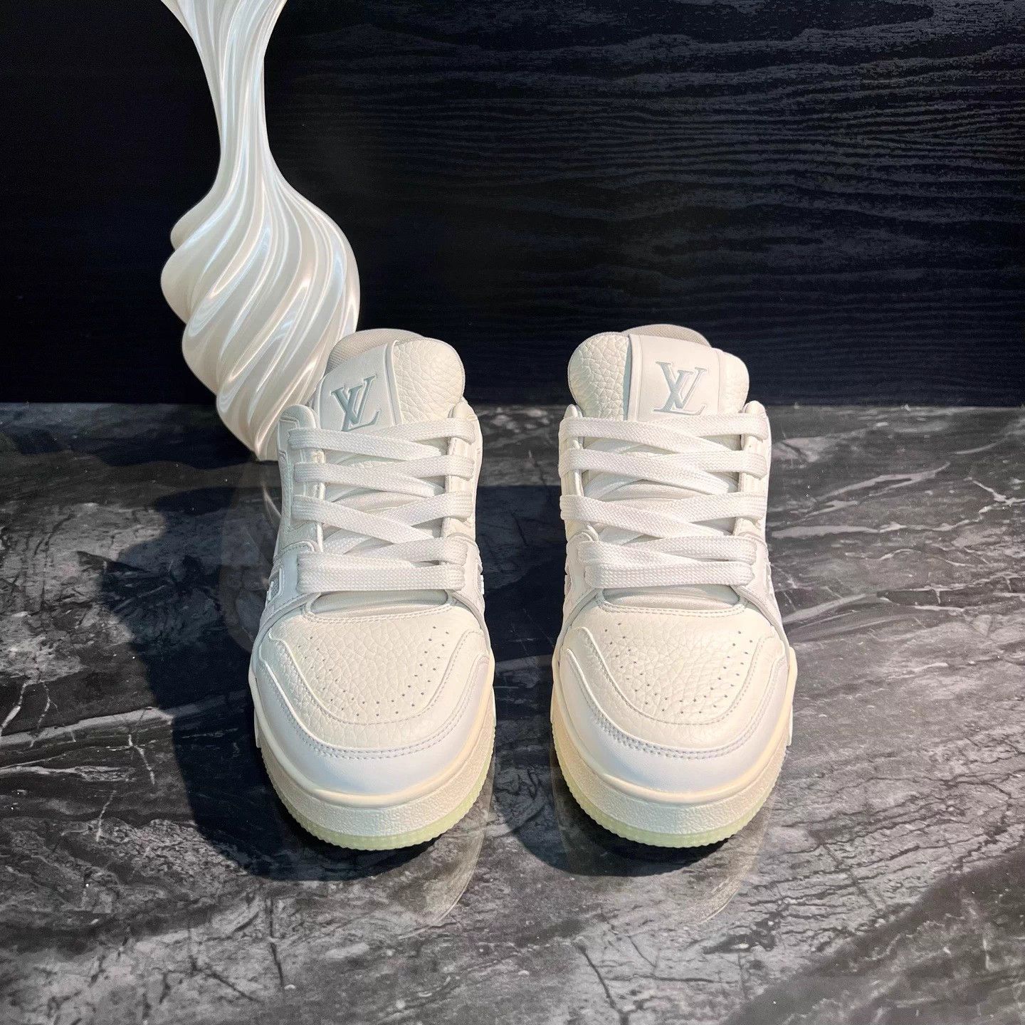 Louis Vuitton LV Trainer White Cement colorblock 36 99 New 4200 Size US 5 / IT 35 - 2 Thumbnail