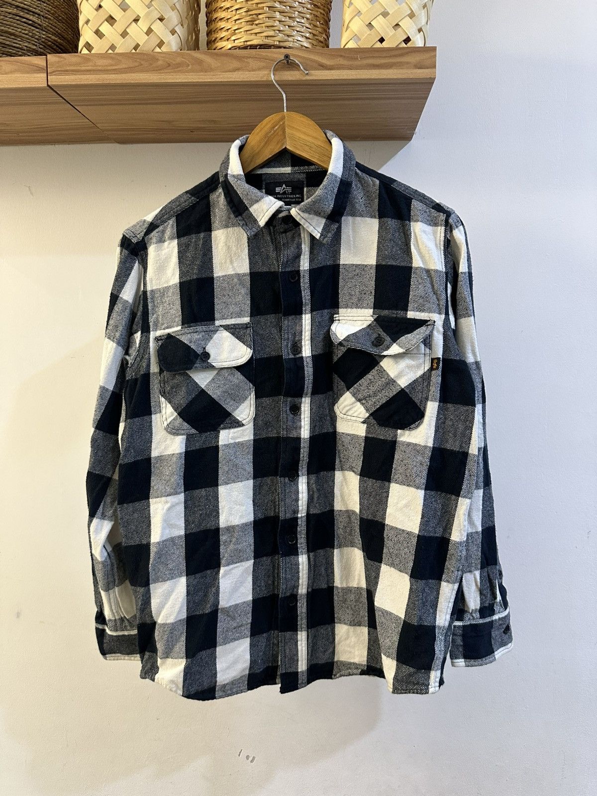 Alpha Industries Alpha Industries Double Pocket Heavy Cotton Button Shirt Size US M / EU 48-50 / 2 - 1 Thumbnail